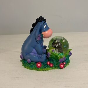 Disney Vintage Winnie The Pooh Eeyore & Gopher Spring Snow Globe
